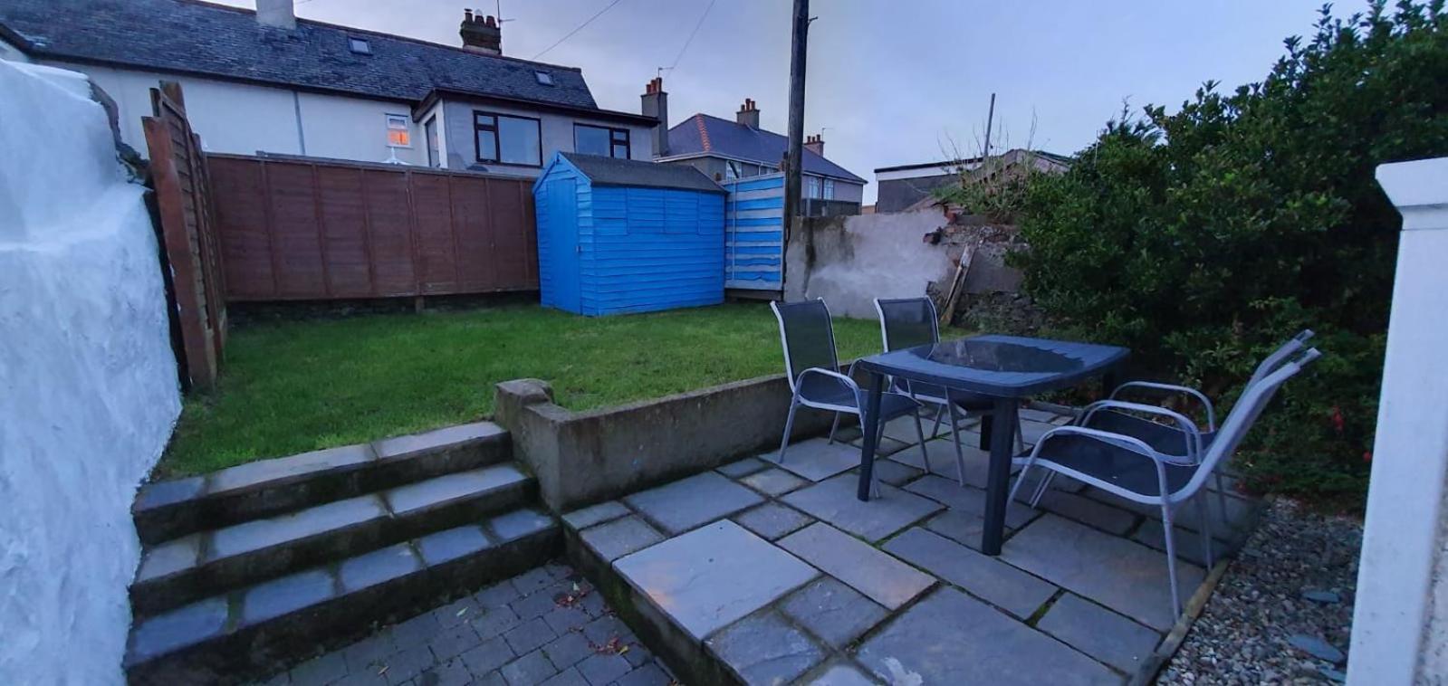 Blodfa Villa Holyhead Exterior photo